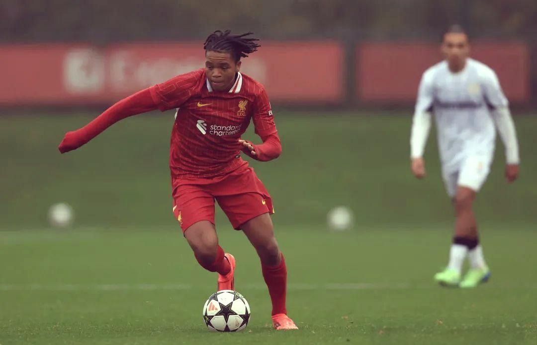 英超青训几年不用劳工证英超青训